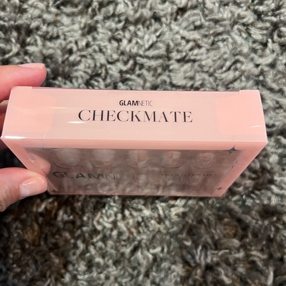 GLAMNETIC CHECKMATE PRESS ON NAILS 💅 - Picture 9 of 9